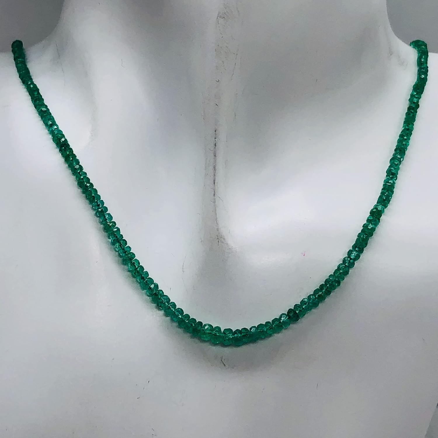 Emerald Graduated Faceted 17