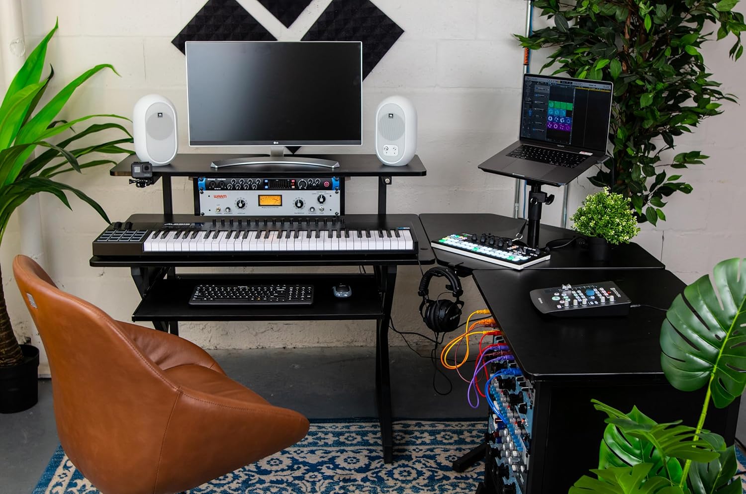 Gator Frameworks Content Creator Series Studio Desk Workstation with (3U) Rack Shelf and Sliding Keyboard Tray, Black Finish (GFW-DESK-MAIN)