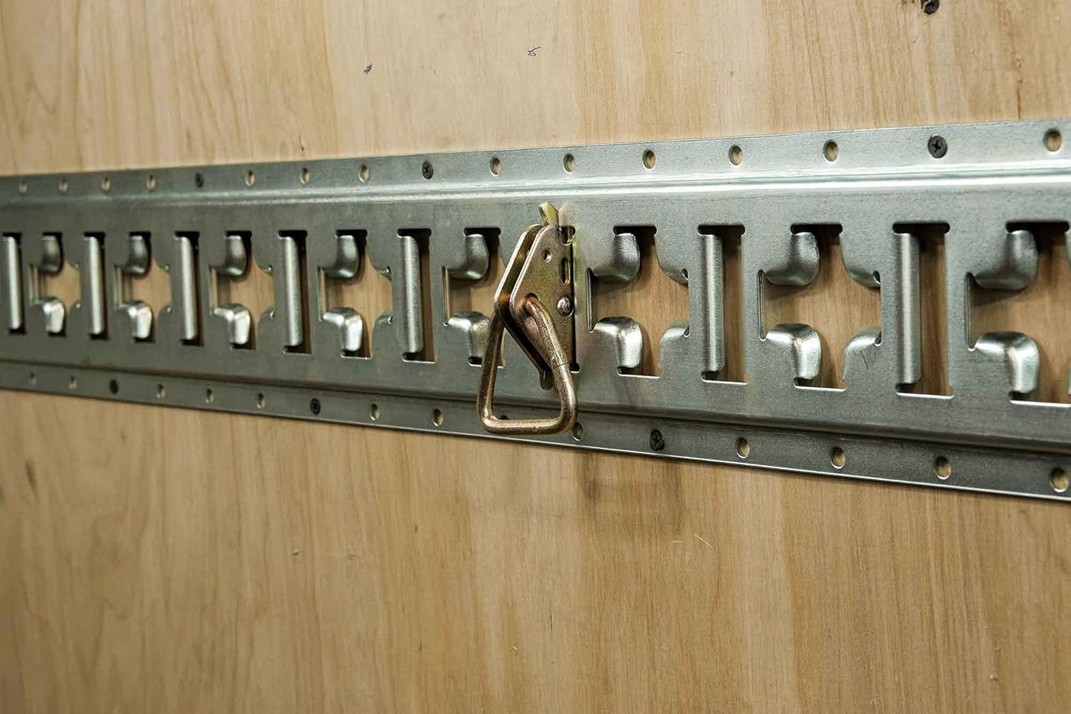 Mytee Products 22 Pieces E-Track Tie Down Kit - 6 Galvanized Horizontal 5' E Track Rails, 8 D Rings, 8 Rope Tie Offs - Heavy Duty E Track Accessories for Enclosed Trailers & Vans