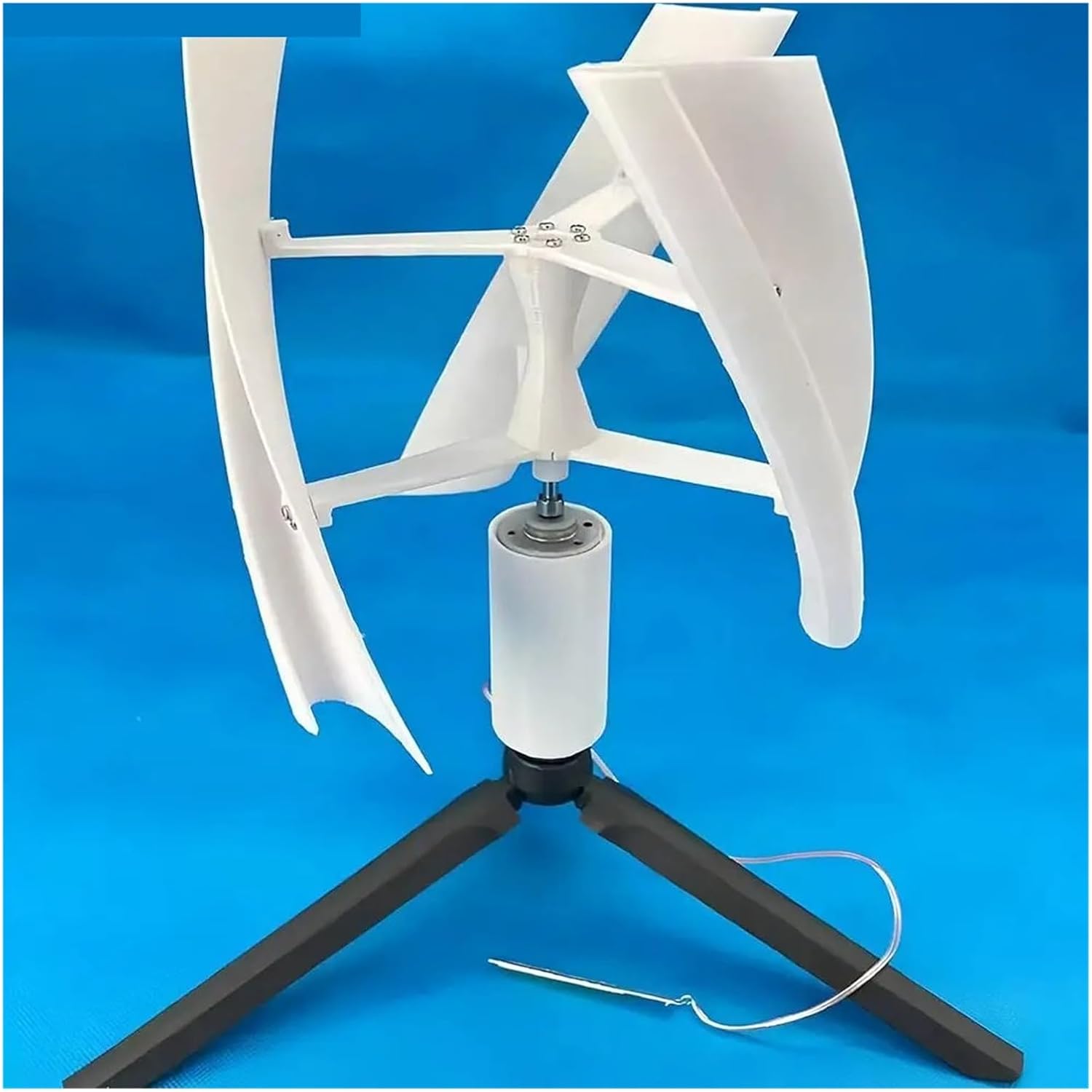 3 Leaves Micro Wind Power Generator Vertical Axis Brushless DC Generator tive Energy Generators 1-25W 1-15V for Home, Farm, RVs, Boats