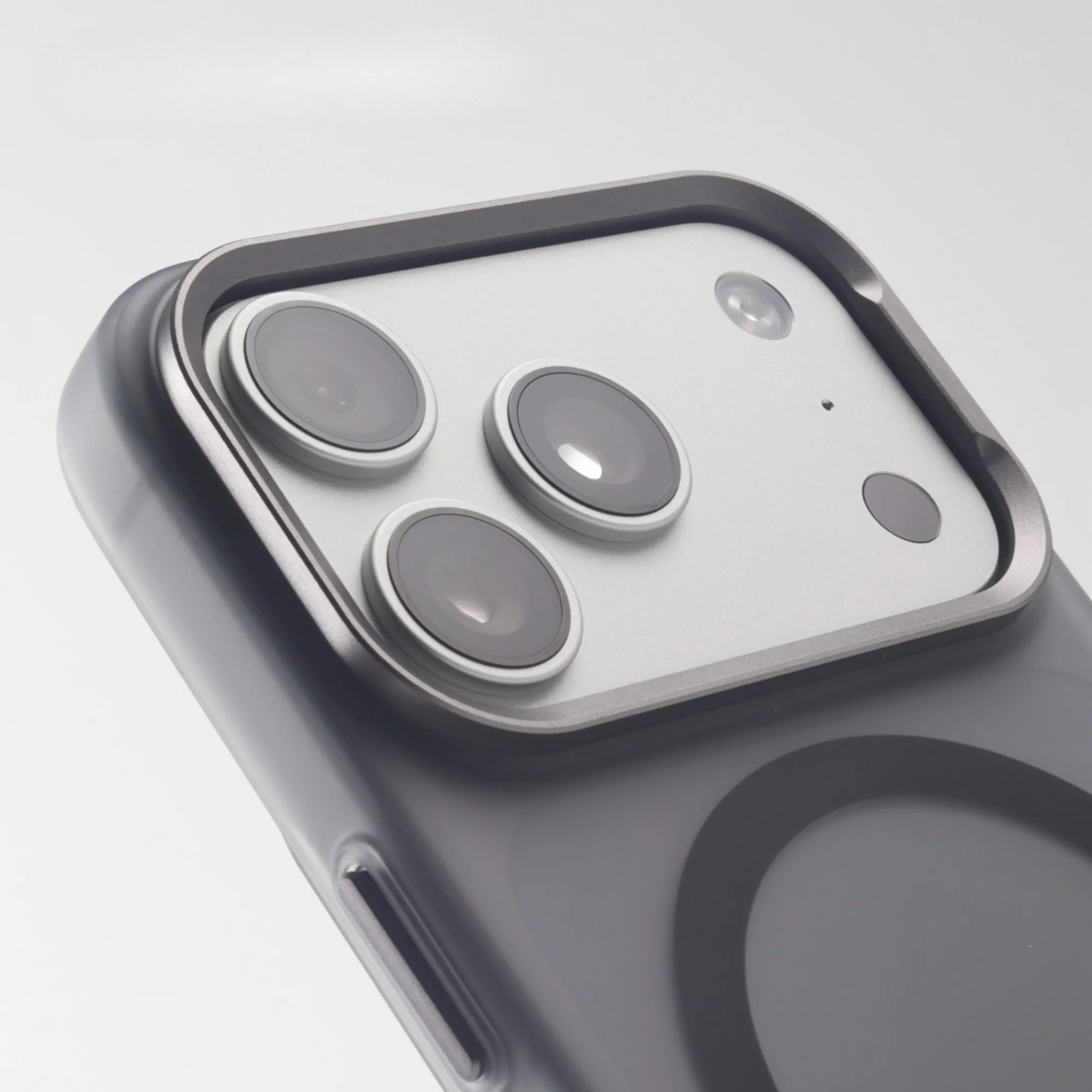 MagSafe Clarity -iPhone Case