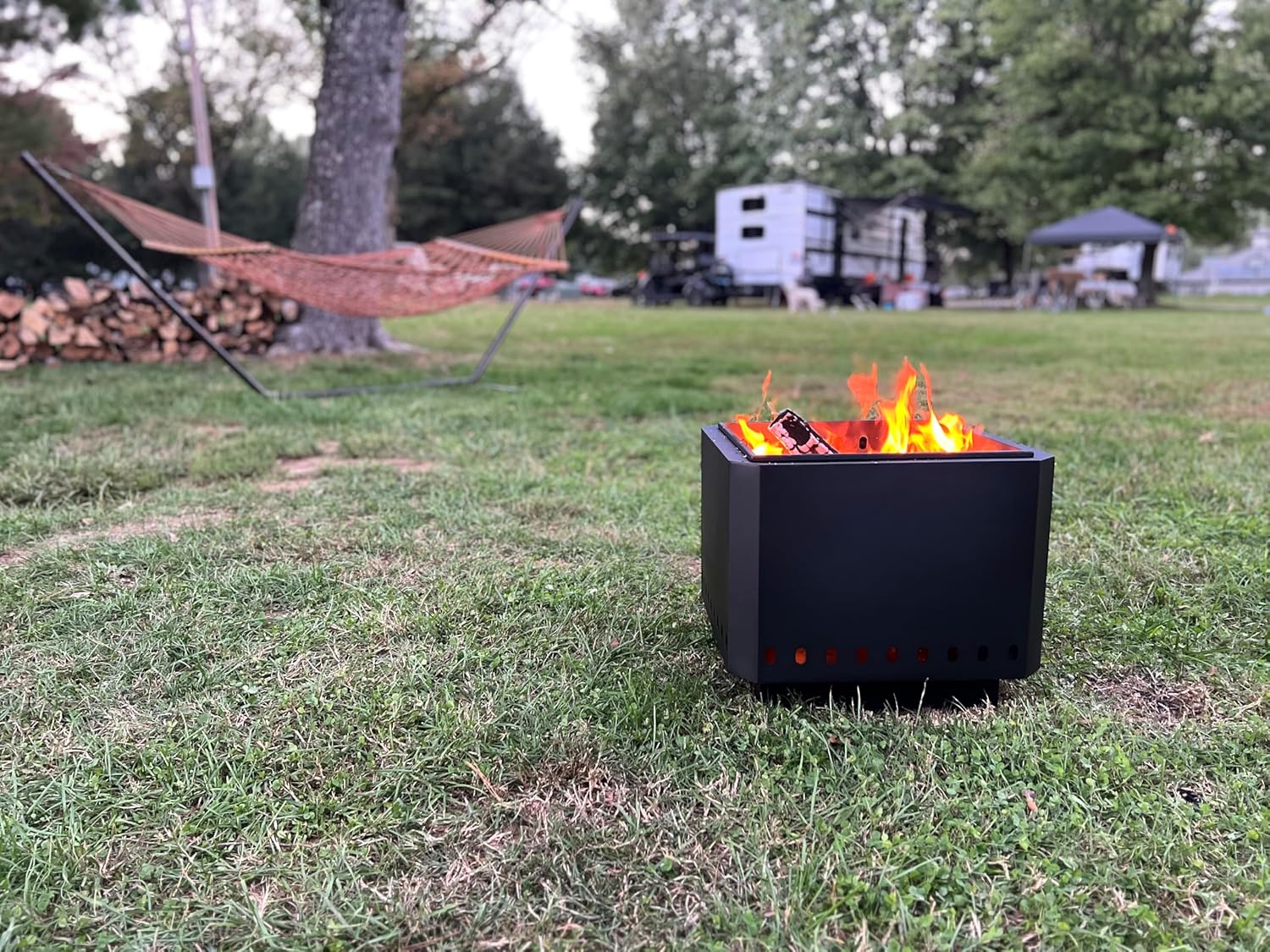 Torch & Porch 19 Inch Smokeless Steel Fire Pit with Weather Resistant Carry Bag and Poker