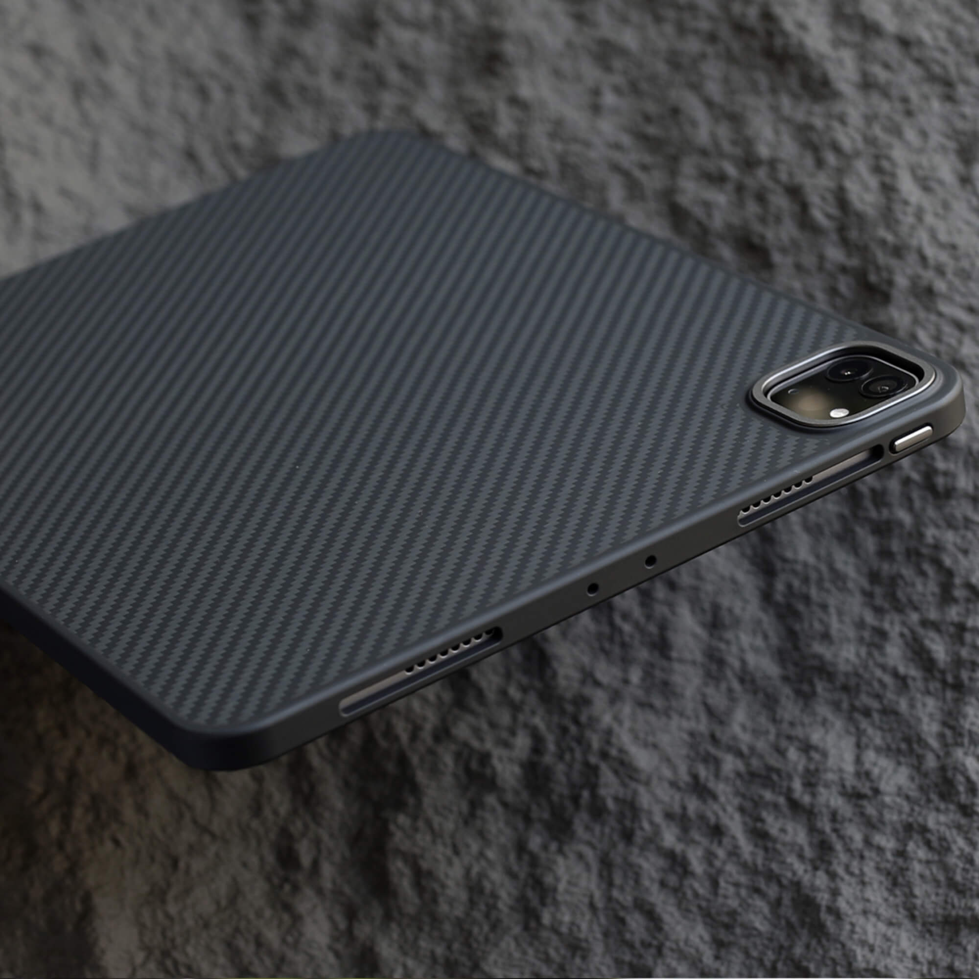 Apex Aramid iPad Case