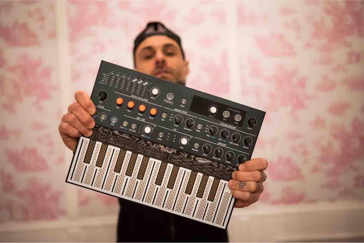 MICROFREAK Synthesizer DJ Package with Microphone