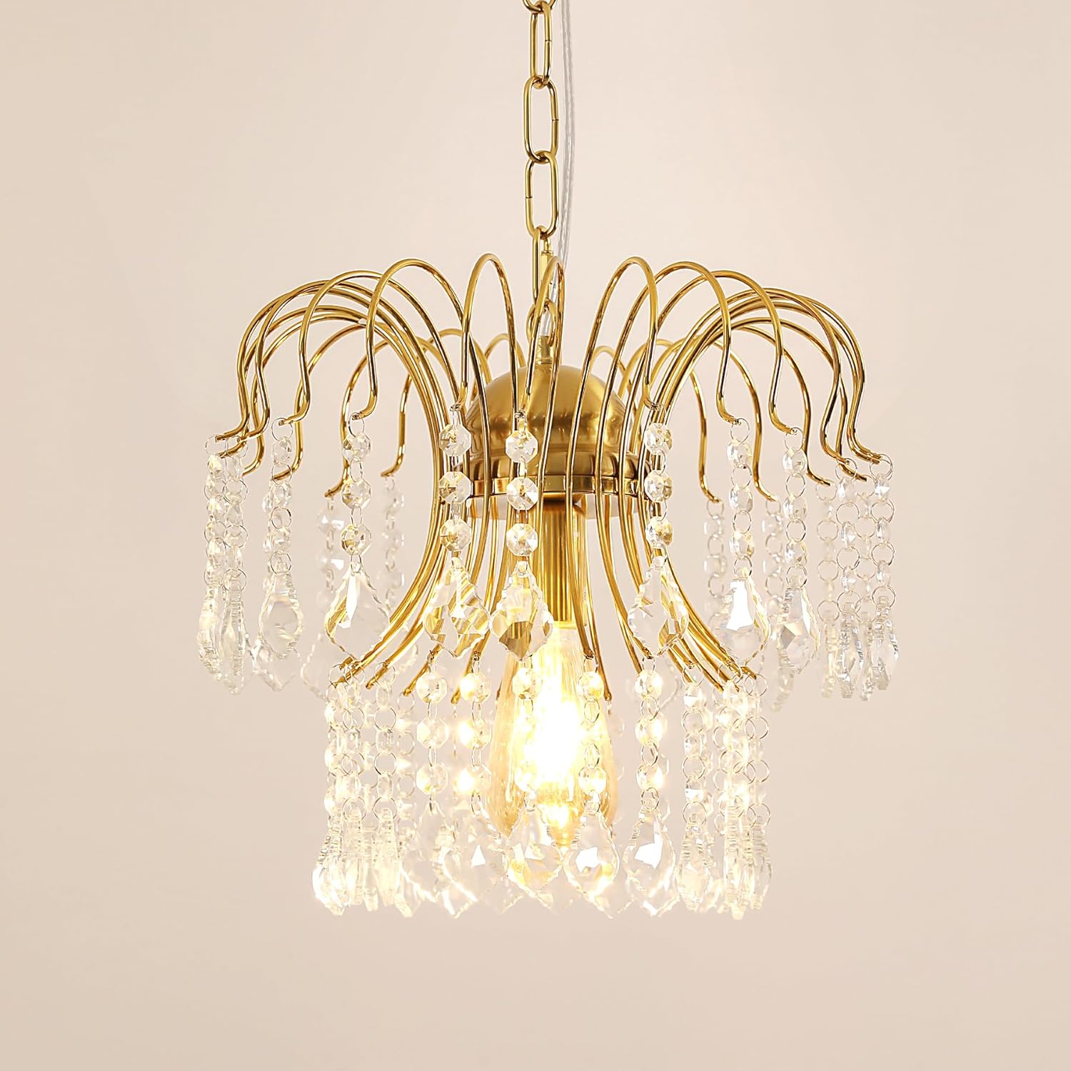 Goeco Crystal Gold Pendant Light Fixtures for Kitchen Island, E26 Bulb 1-Light Crystal Hanging Lights Fixture, Elegant Adjustable Pendant Lighting for Dining Room Bedroom