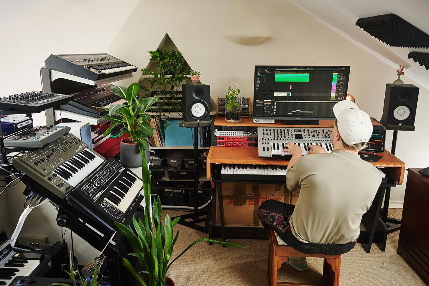 Roland GAIA 2 Synthesizer | Advanced Sonic Capabilities | Hybrid Sound Engine Combining Wavetable & Virtual Analog Synthesis | On-Board Motional Pad