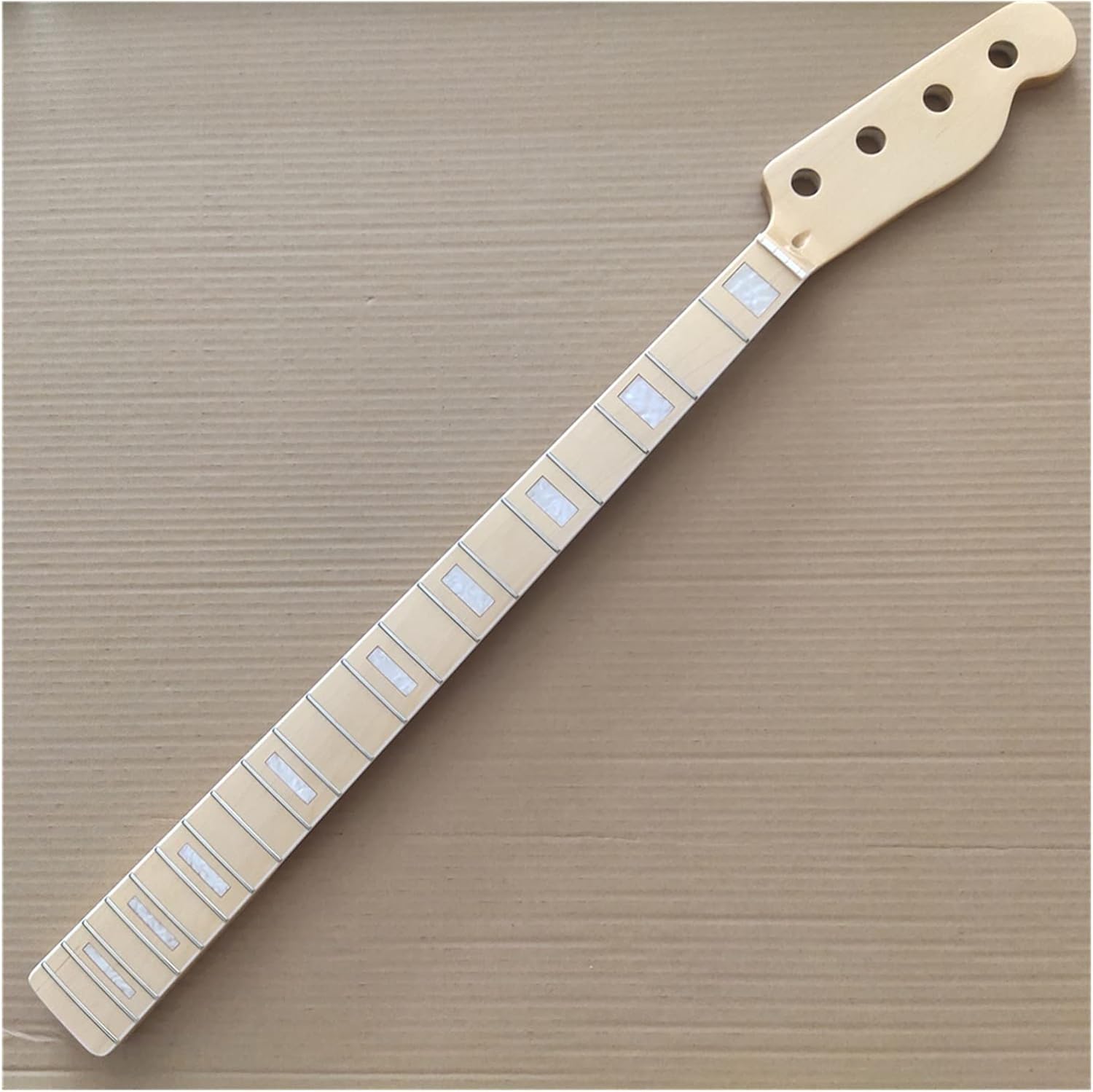 DIY Guitar Neck Gloss Maple Bass Guitar Neck 20 Fret Maple Fingerboard 4 String TL Bass Guitar Neck Parts Replacment Guitars Parts