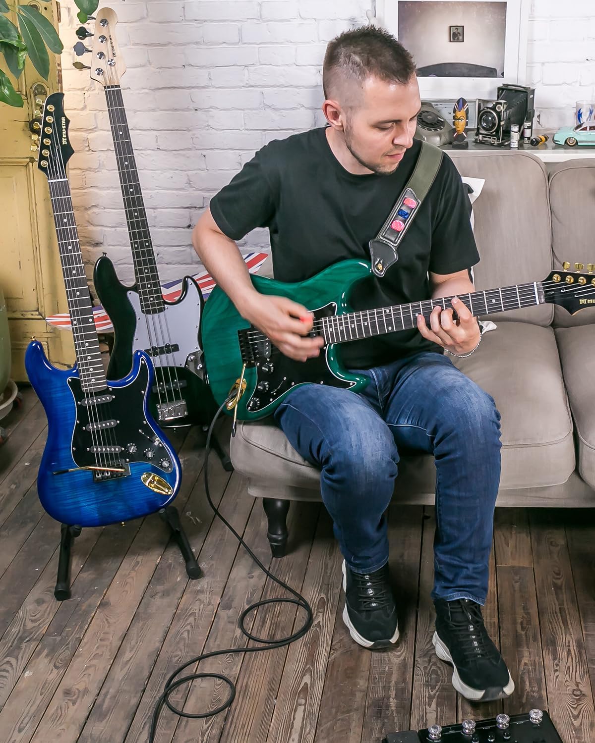 MUSTAR Electric Guitar Kit with 25W Amplifier, 39 Inch Full Size Solid Wood Electric Guitar Beginner Kits, Gig Bag, Capo, Strap, Cable, Picks, Birthday Holiday Gifts (BLUE)