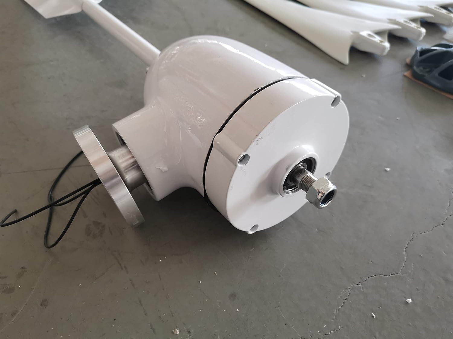 Wind Turbine Real 500 W Horizontal Wind Turbine Generator 12 V 24 V 48 V 3/5 Blades Windmill Home Use + 600 W Waterproof Charger Controller (Color : Flange base, Size : 6 BLADES_12_500W)