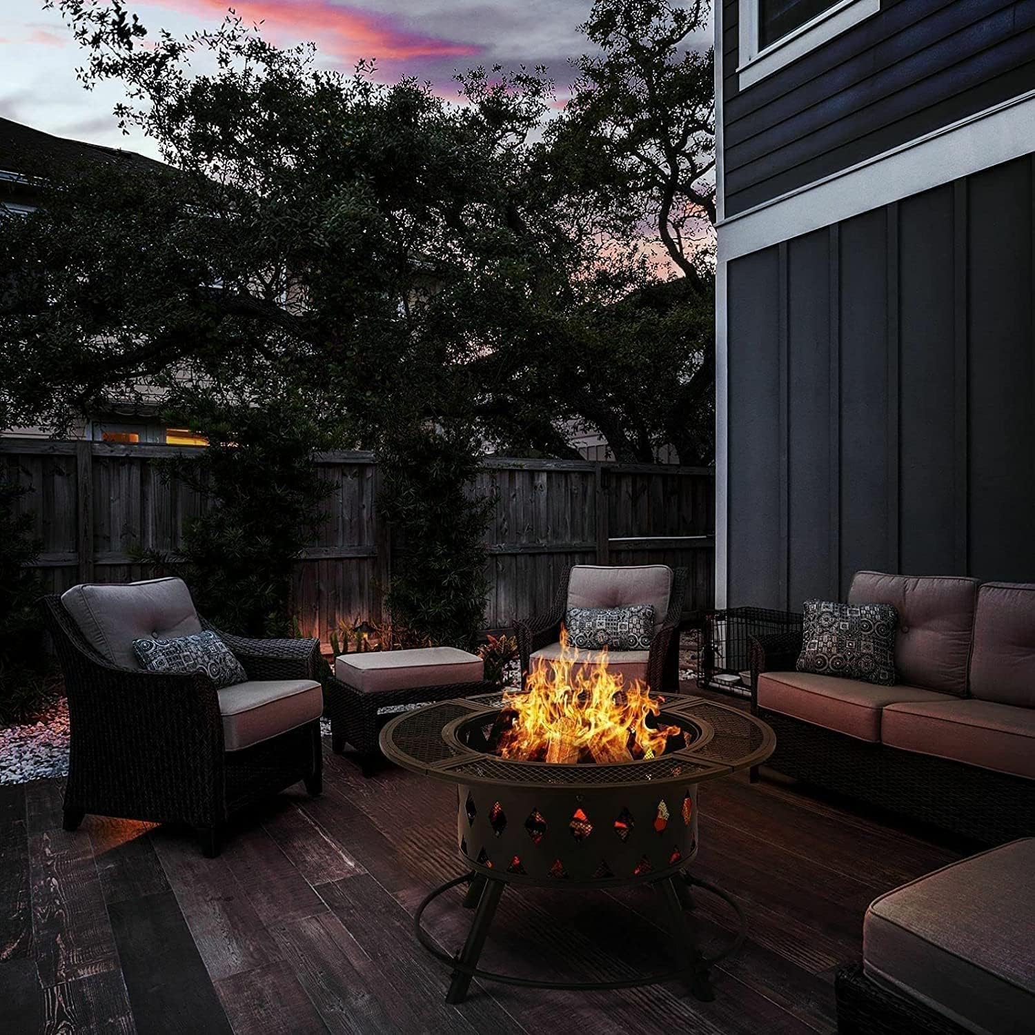 Garden Fire Pit Outdoor Patio BBQ Fire Pit Wood Burning Firepits Metal Firepit Backyard Square Stove Outdoor Fire Pit with Cooking Grill Barbecue Rack