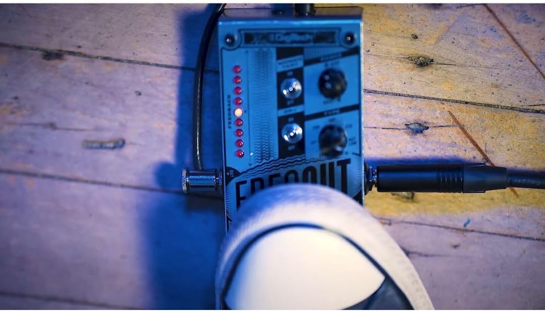 Digitech FREQOUT FreqOut Natural Feedback Creator Pedal
