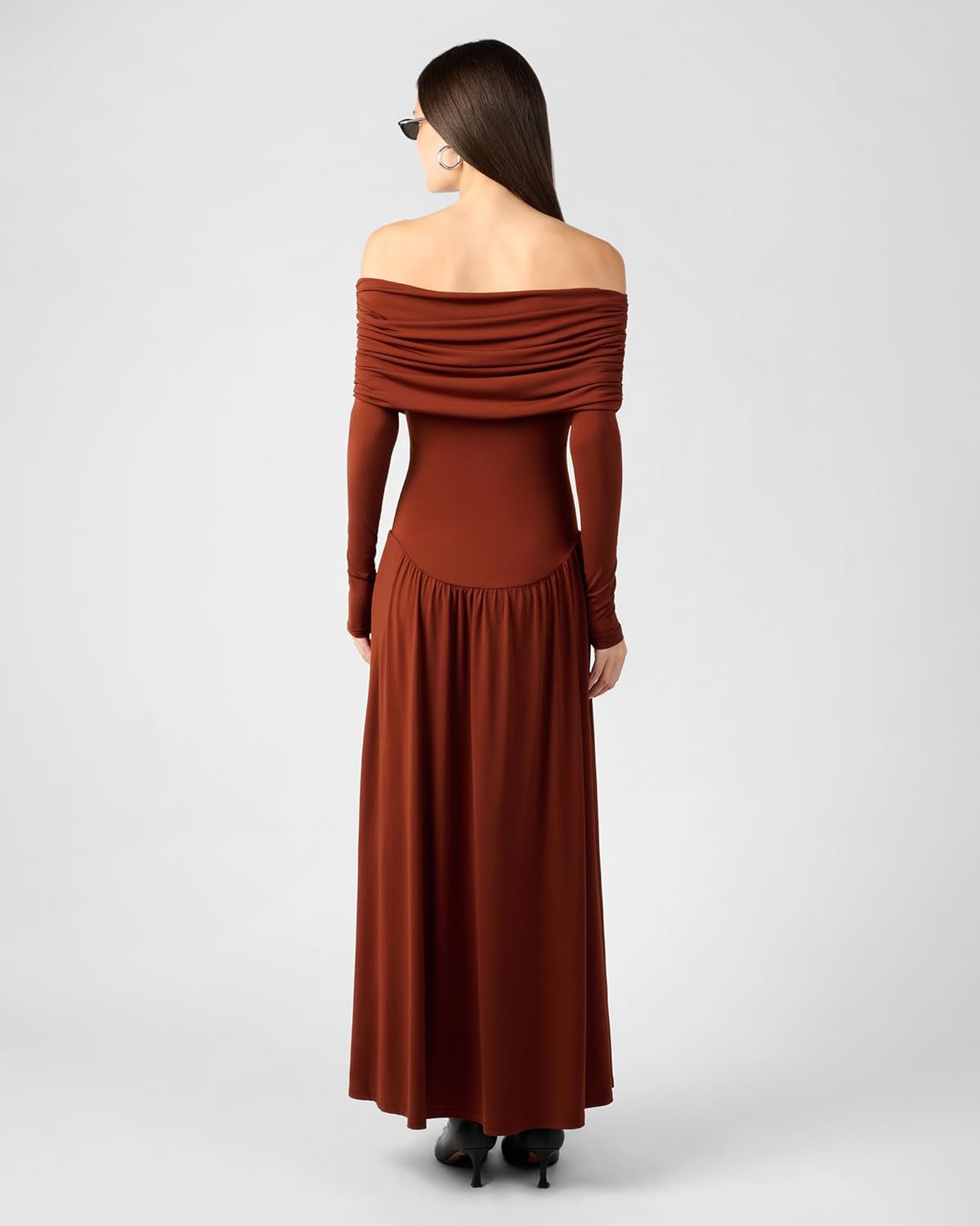 WEWOREWHAT Women's Off Shoulder Ruched Midi Dress