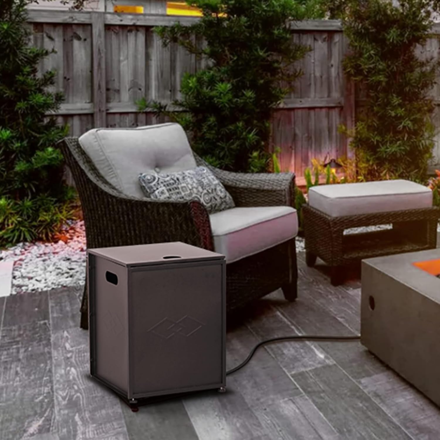 Propane Tank Cover Table, 16-inch Hideaway Table for Gas Fire Pits for 20 lbs Propane Tank Outdoor Gas Tank Storage Side Table for Gas Fire Pit Gas Grill Griddle Propane Stoves (Brown)