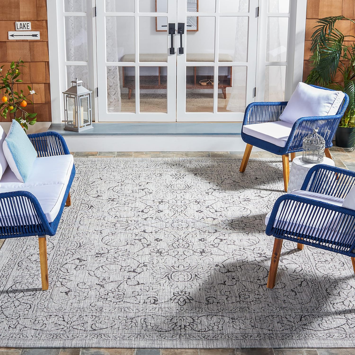 SAFAVIEH Courtyard Collection 6'7