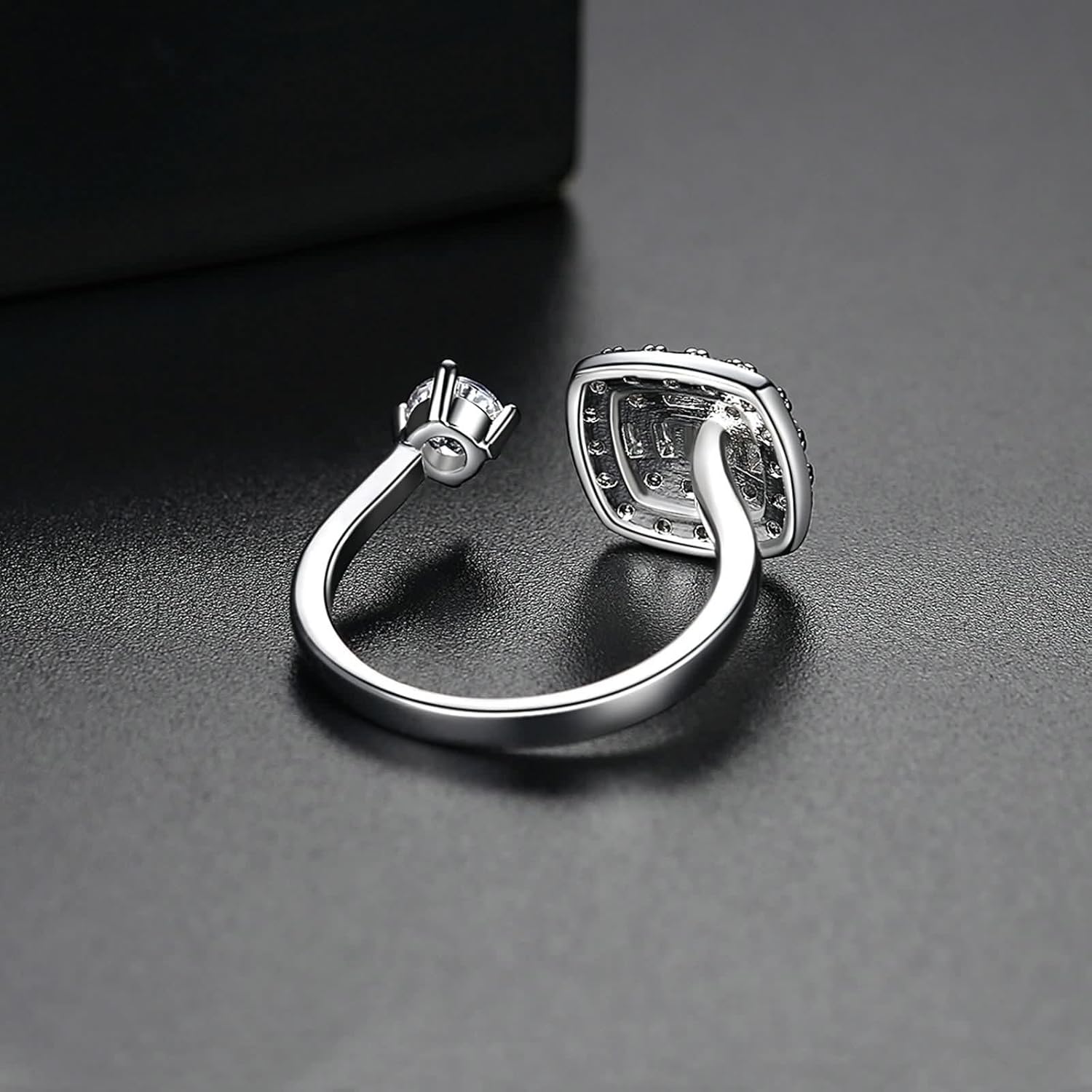 14 K White Gold Rings for Women, Engagement Ring Moissanite Classic Silver Band for Fiancée