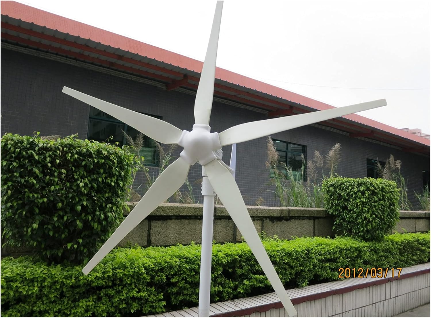 Industrial Wind Turbine Generator Wind Turbine 600w5 Blades, Fishing Rafts and Domestic Wind and Solar Hybrid Power Supply Solar and Wind Power Parts