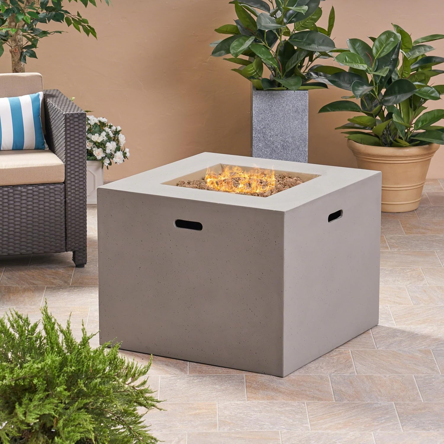 31 Inches Square Fire Pit, 40,000 Btu Outdoor Propane Fire Table, Modern Light Grey Design, Patio, Deck, Backyard Gatherings (1 Doors)