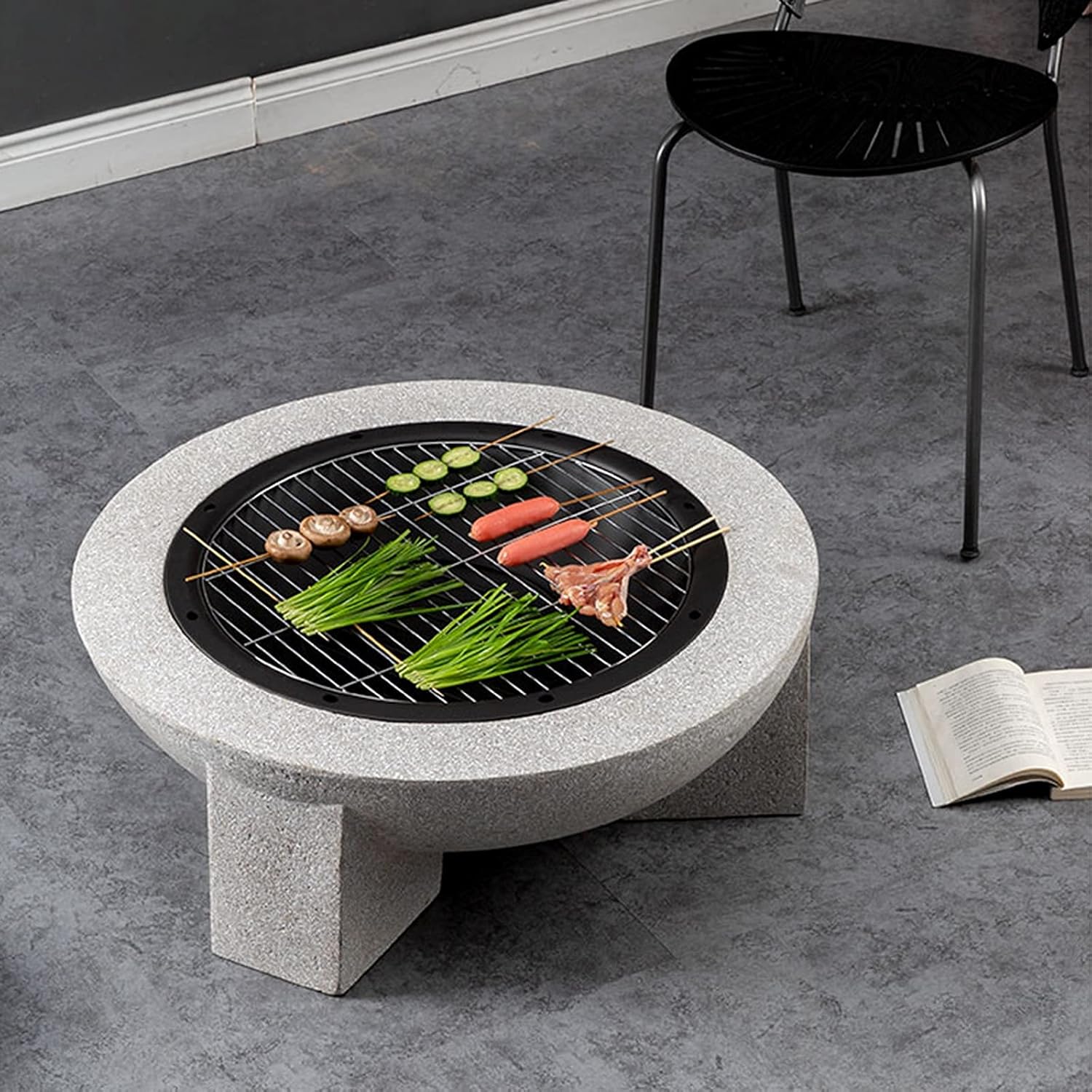 Fire Pit Outdoor fire Pit, 30-inch Round fire Pit, Used for Cooking Barbecue, with Spark Screen and Fireplace Poker