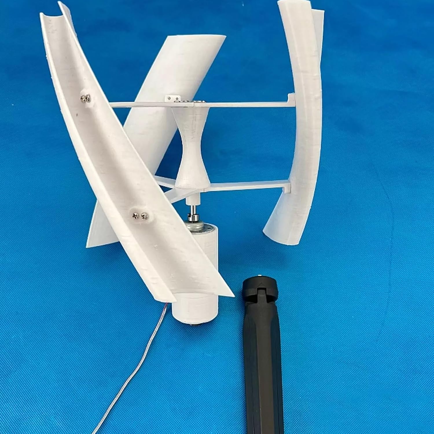 DIY 25W 3D Micro Wind Turbine 3 Spiral Blades Three-Phase Permanent Magnet Generator Wind Turbine Spiral Vertical Axis Wind Turbine Generator Model