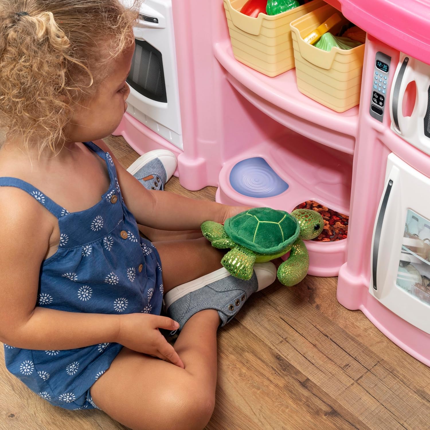 Step2 Fun with Friends Kids Kitchen Playset, Indoor/Outdoor Kitchenette, Interactive Play with Lights and Sounds, Durable Plastic, Includes 25 Piece Toy Accessories, Toddlers 2+ Years Old, Pink