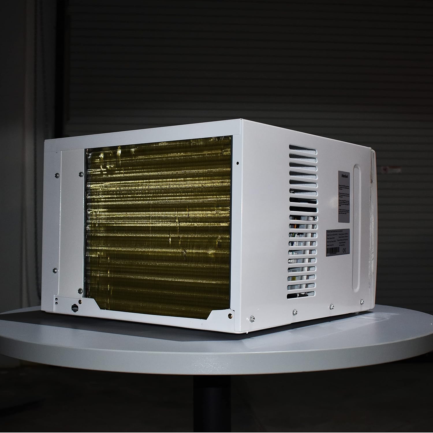 24V DC battery powered Window Air Conditioner 1/2-Ton Heat Pump (24V DC 6000 BTU/h)